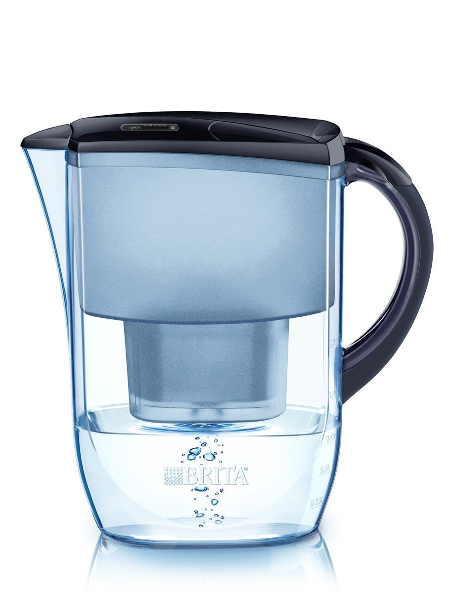 Синий фильтр для воды. Фильтр кувшин Brita. Стеклянный кувшин Brita. Очиститель воды "Брита". Чайник с фильтром Brita.